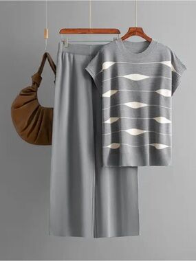 Women's Gray Knit Top & Wide-Leg Skirt Set - Light Gray